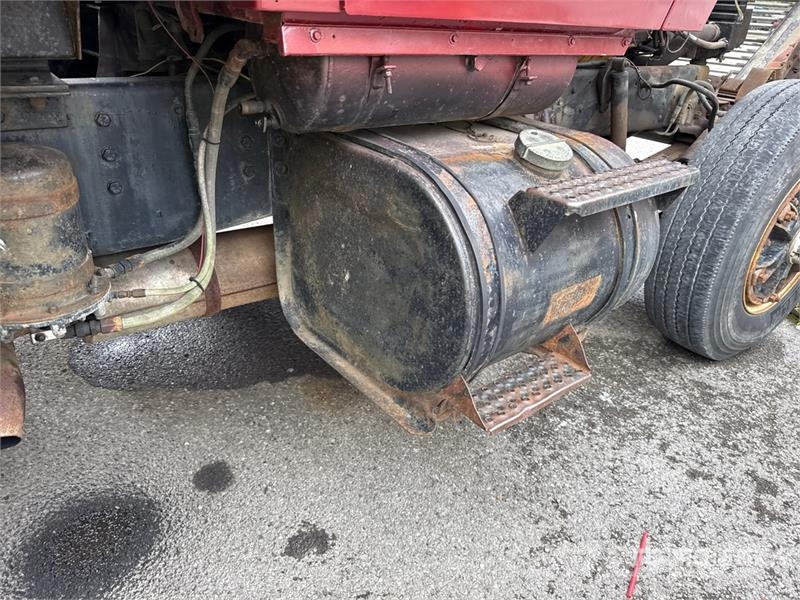 Ford L8000 Kiperi kamioni