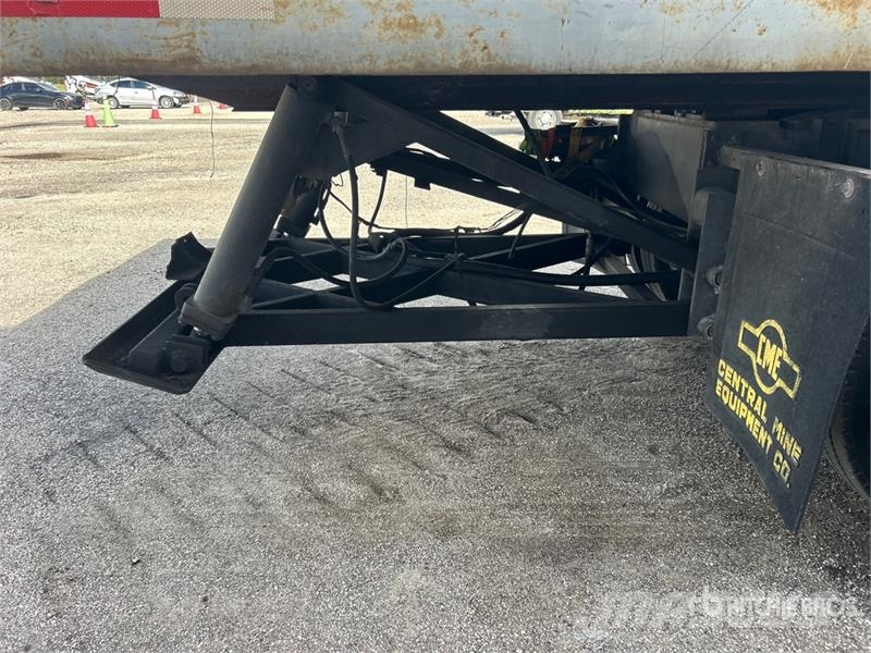 Ford L9000 Vehicule de recuperare