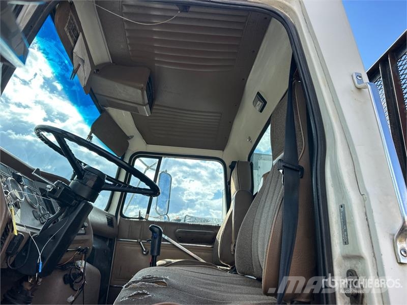 Ford L9000 Vehicule de recuperare