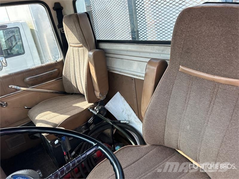 Ford L9000 Vehicule de recuperare