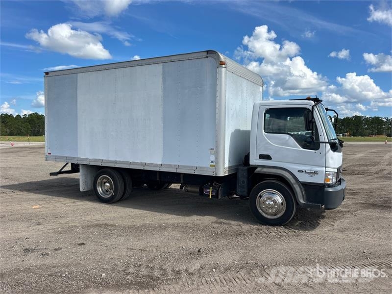 Ford LCF450 Skåpbilar