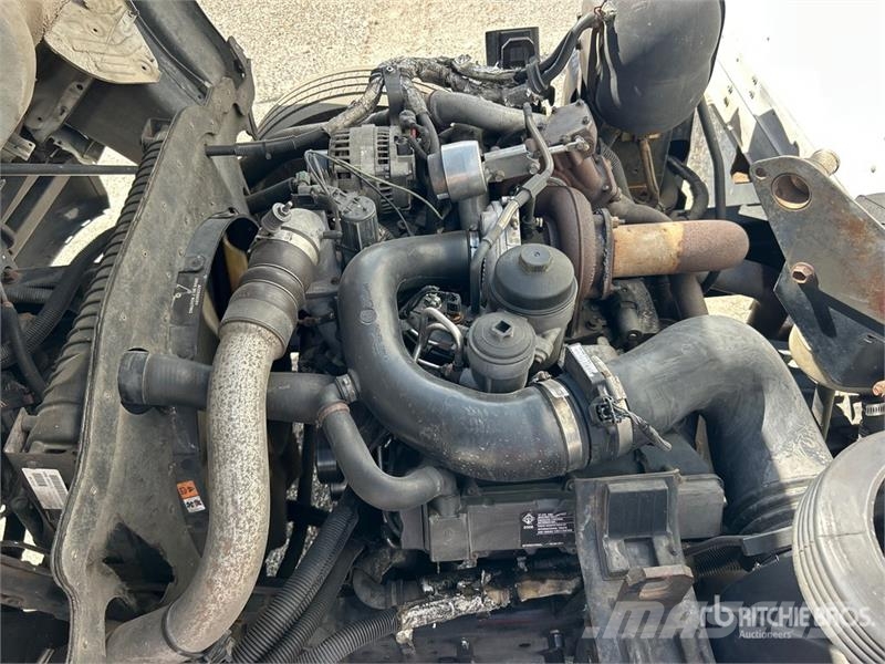 Ford LCF450 Skåpbilar