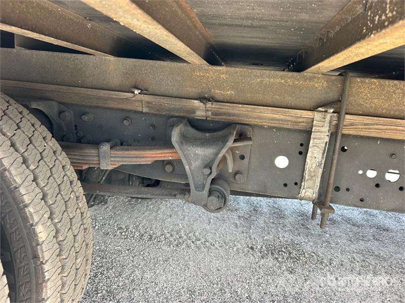 Ford LCF450 Skåpbilar