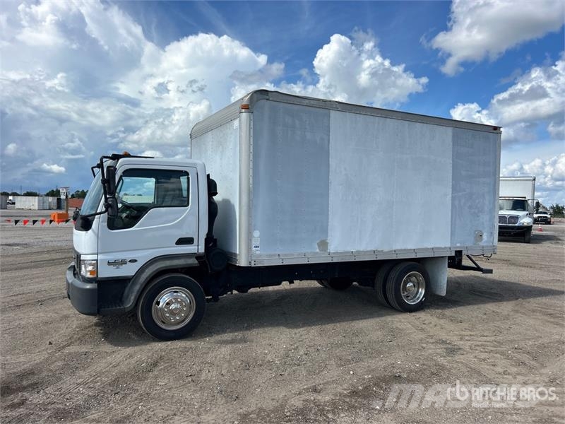 Ford LCF450 Skåpbilar