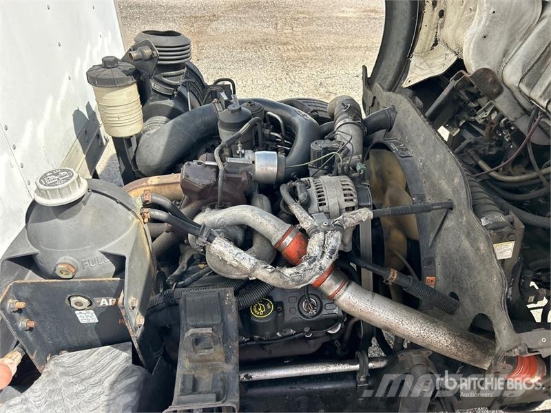 Ford LCF450 Skåpbilar