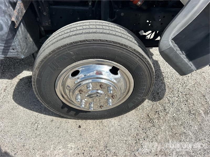 Ford LCF450 Skåpbilar
