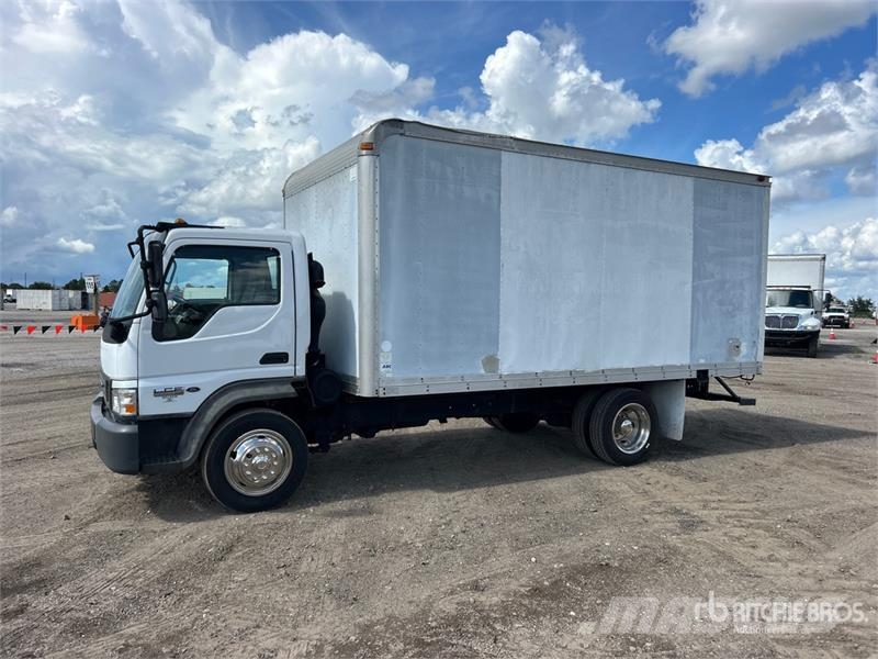 Ford LCF450 Skåpbilar