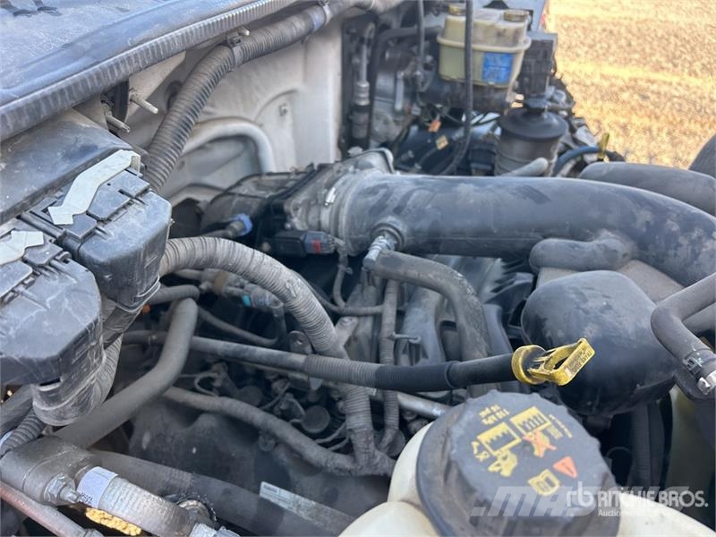 Ford LR800-40 35 ft on Ford F-750 4x2 Cable Placer Buck Camion nacelle