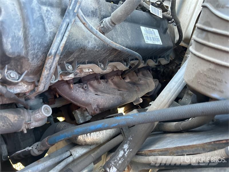 Ford LR800-40 35 ft on Ford F-750 4x2 Cable Placer Buck Camion nacelle