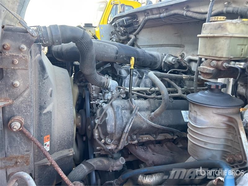 Ford LR800-40 35 ft on Ford F-750 4x2 Cable Placer Buck Camion nacelle