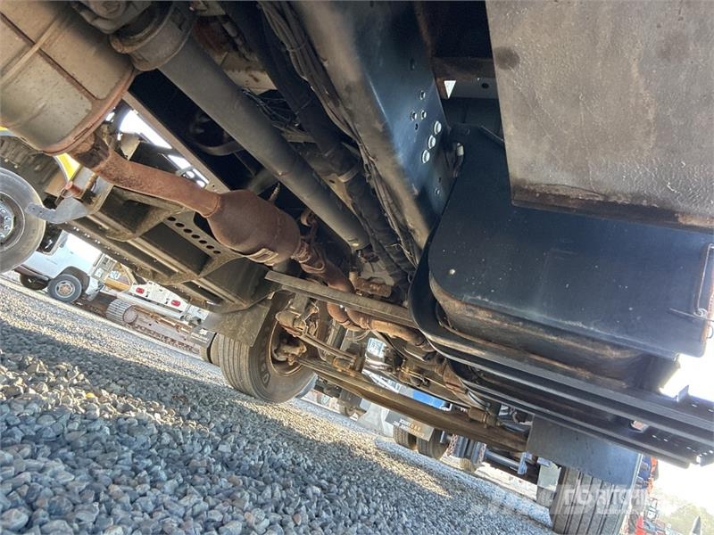 Ford LR800-40 35 ft on Ford F-750 4x2 Cable Placer Buck Camion nacelle