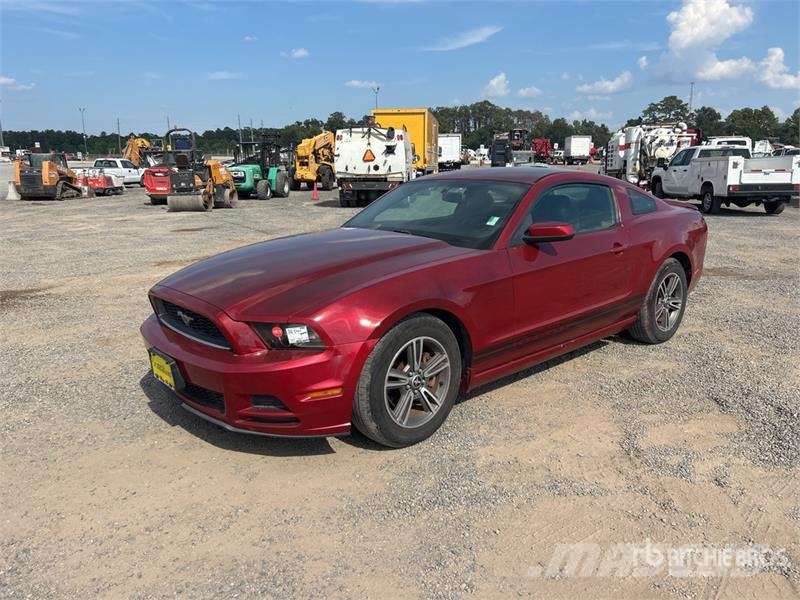 Ford MUSTANG Automobile Automašīnas