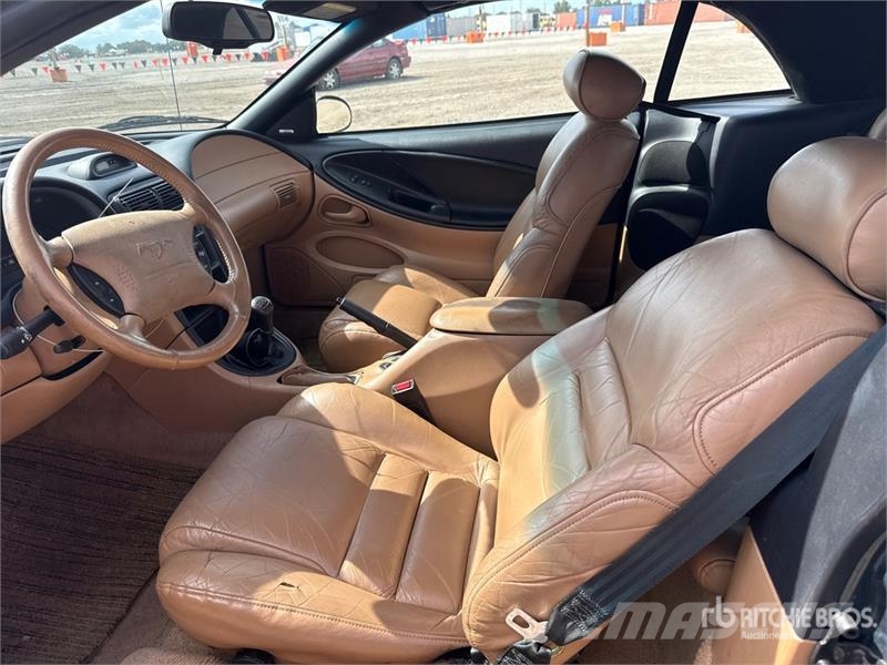 Ford Mustang GT Convertible Kistehergépjárművek