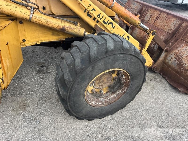 Ford New Holland 655E 4x2 Backhoe Loader Retroescavadeiras