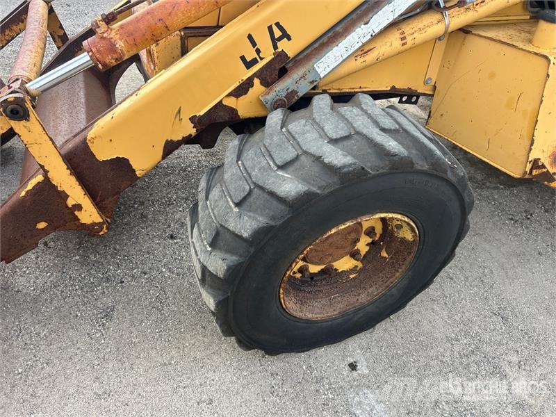 Ford New Holland 655E 4x2 Backhoe Loader Retroescavadeiras