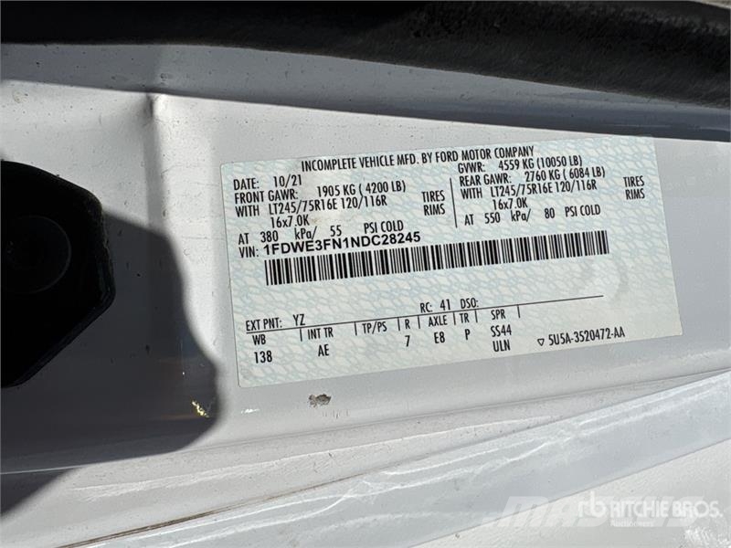 Ford on Ford E-350 Super Duty 4x2 Bucket Truck Camion nacelle