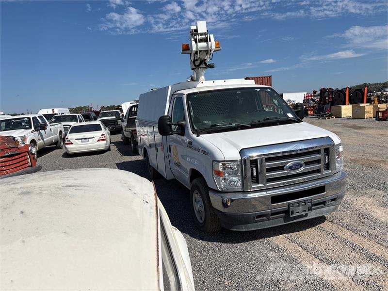 Ford on Ford E-350 Super Duty 4x2 Bucket Truck Camion nacelle