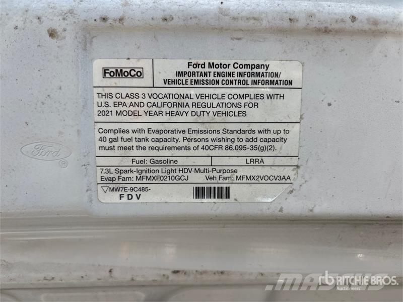 Ford on Ford E-350 Super Duty 4x2 Bucket Truck Camion nacelle