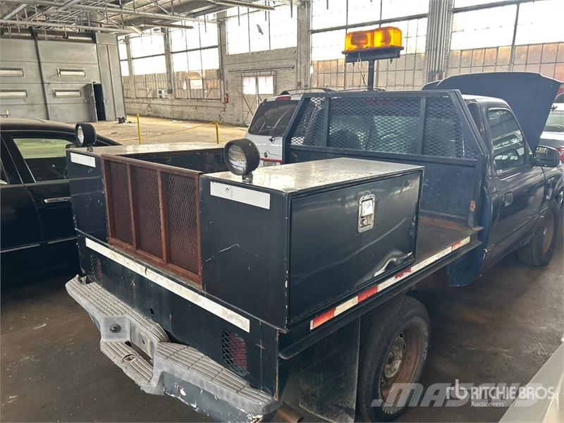 Ford Ranger 4x2 Flatbed Truck Tovornjaki s kesonom/platojem