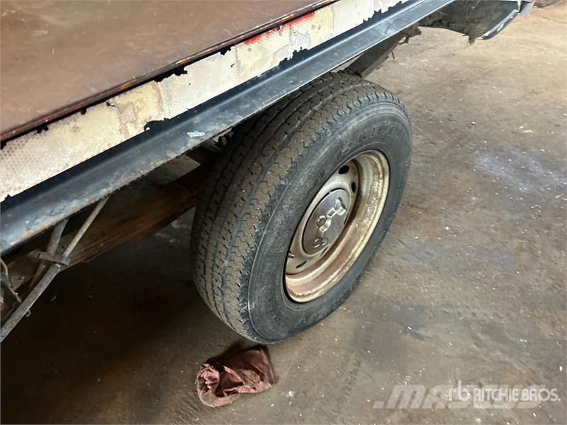Ford Ranger 4x2 Flatbed Truck Tovornjaki s kesonom/platojem