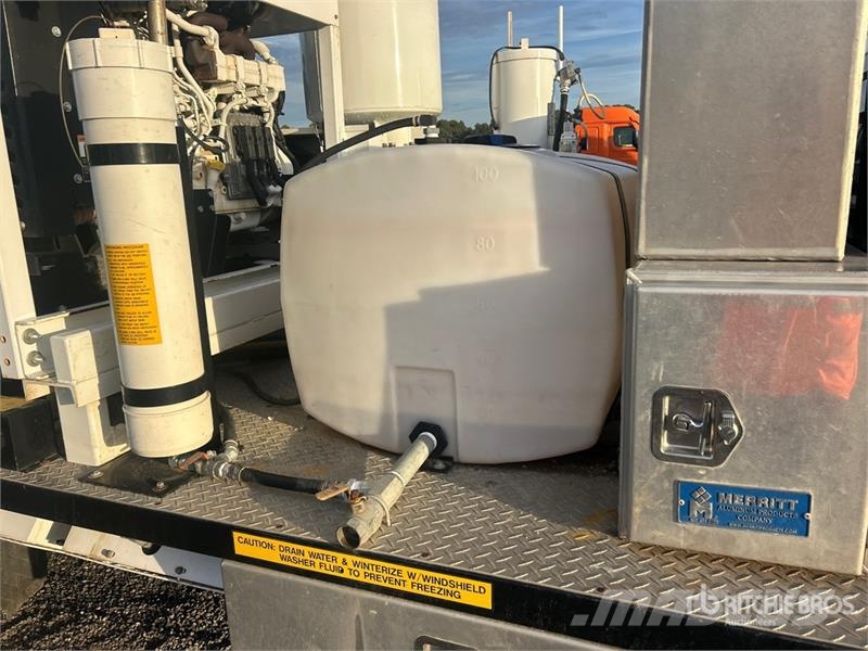 Ford System 3000 on Ford F-550 XL 4x4 Vacuum Tanker Tru Camion aspirateur, Hydrocureur