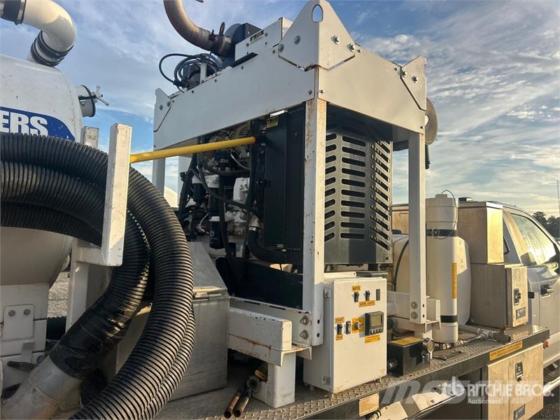 Ford System 3000 on Ford F-550 XL 4x4 Vacuum Tanker Tru Camion aspirateur, Hydrocureur