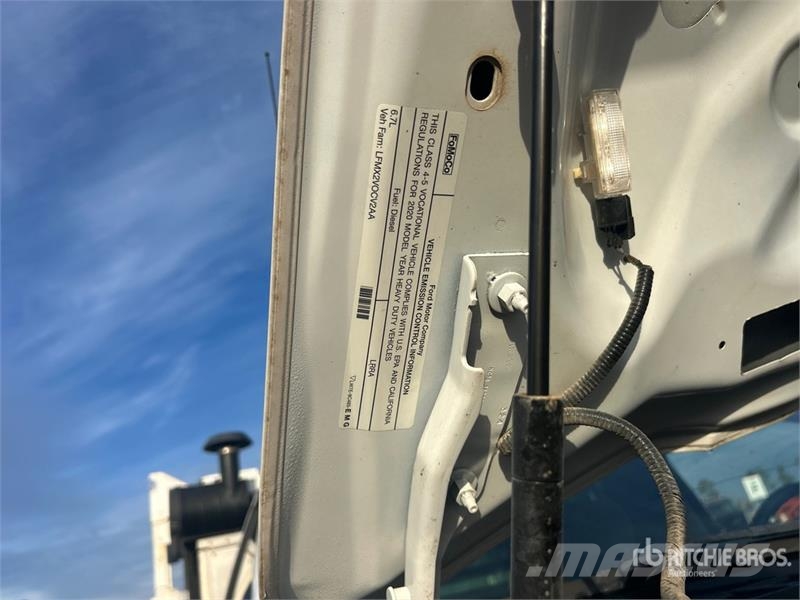 Ford System 3000 on Ford F-550 XL 4x4 Vacuum Tanker Tru Camion aspirateur, Hydrocureur