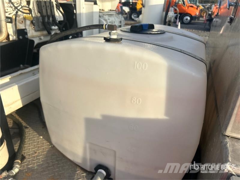 Ford System 3000 on Ford F-550 XL 4x4 Vacuum Tanker Tru Camion aspirateur, Hydrocureur