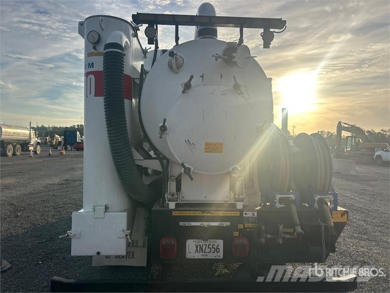 Ford System 3000 on Ford F-550 XL 4x4 Vacuum Tanker Tru Camion aspirateur, Hydrocureur