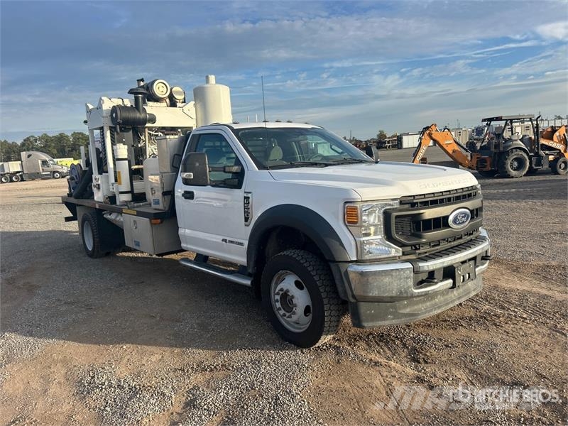 Ford System 3000 on Ford F-550 XL 4x4 Vacuum Tanker Tru Camion aspirateur, Hydrocureur