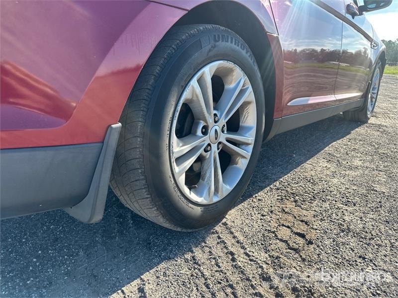 Ford Taurus SEL Automobile Otomobiller