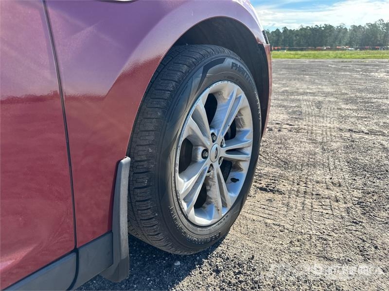 Ford Taurus SEL Automobile Otomobiller