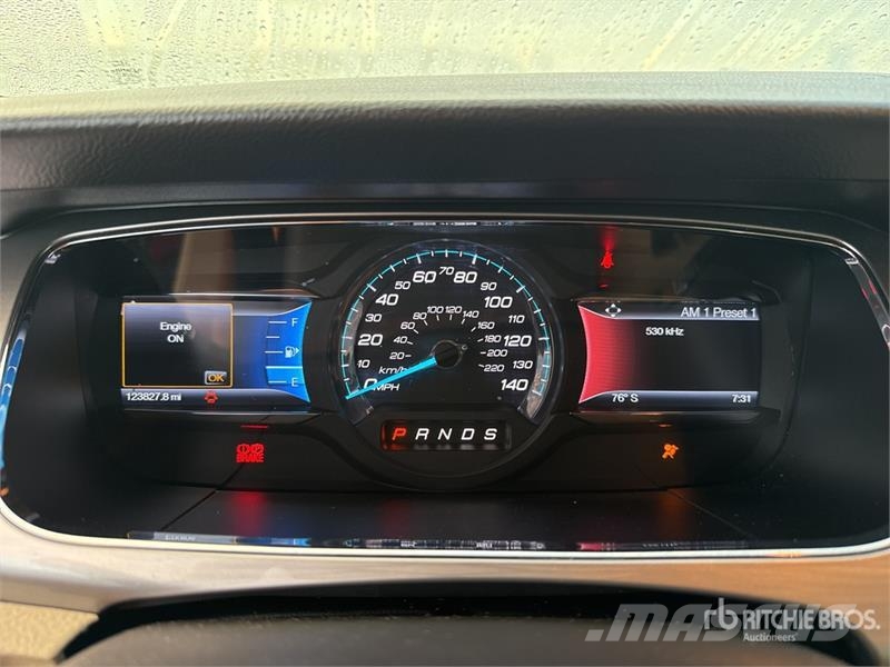Ford Taurus SEL Automobile Masini
