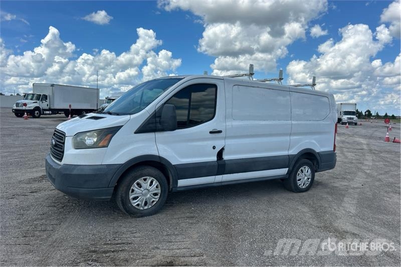 Ford Transit 150 Cargo Van Panel vans