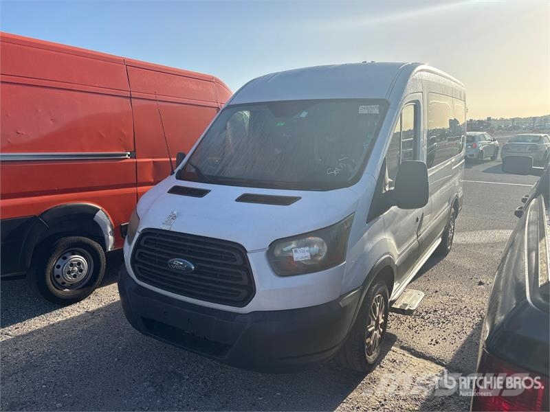 Ford Transit 150 Passenger Van Preču pārvadāšanas furgoni