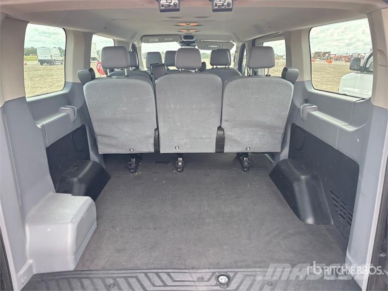 Ford Transit 150 Passenger Van Dostavna vozila / kombiji