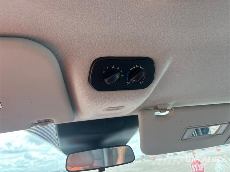 Ford Transit 150 Passenger Van Preču pārvadāšanas furgoni