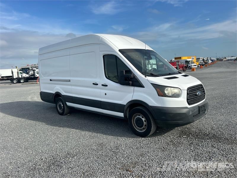 Ford Transit 250 Cargo Van Utilitara
