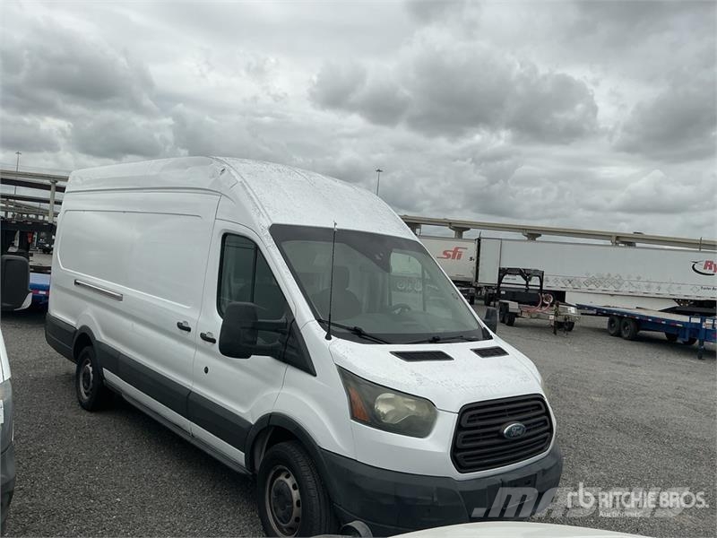 Ford Transit 250 Cargo Van (Inoperable) Furgonetas cerradas
