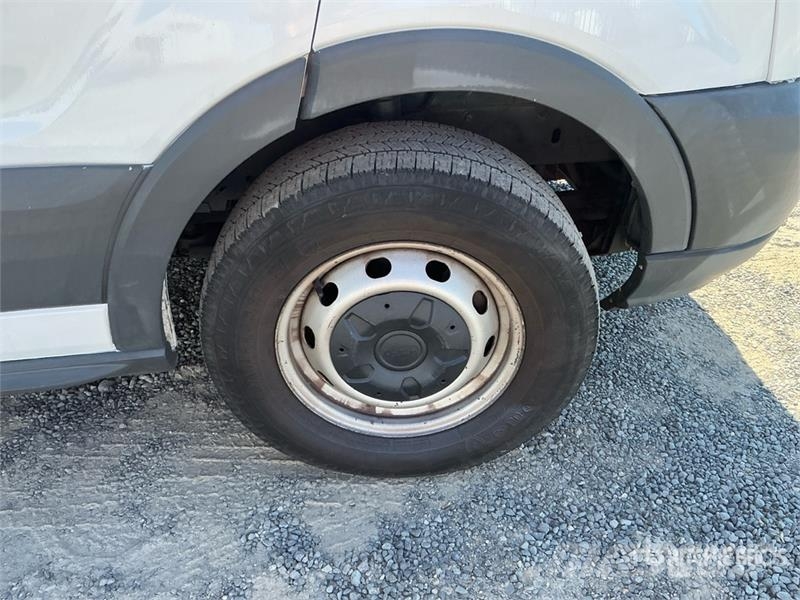 Ford Transit 250 Cargo Van Furgonetas cerradas