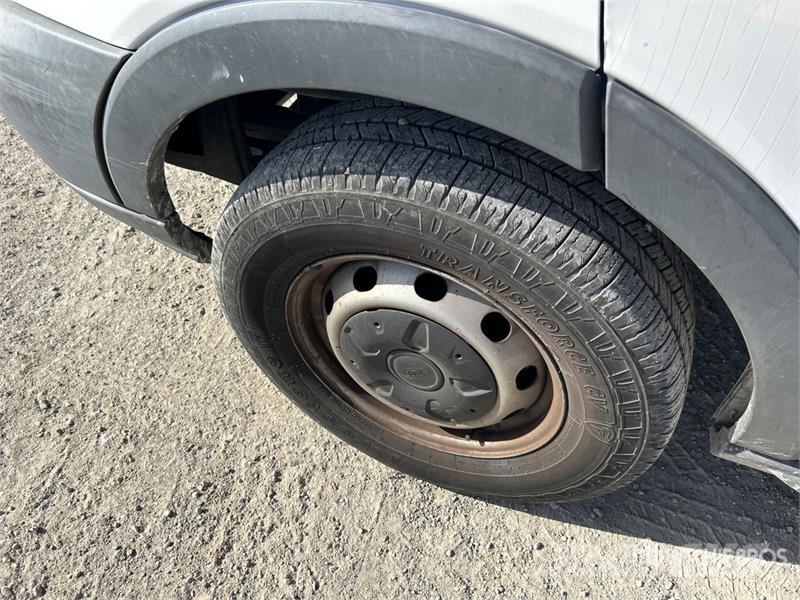 Ford Transit 250 Cargo Van Krovininiai furgonai