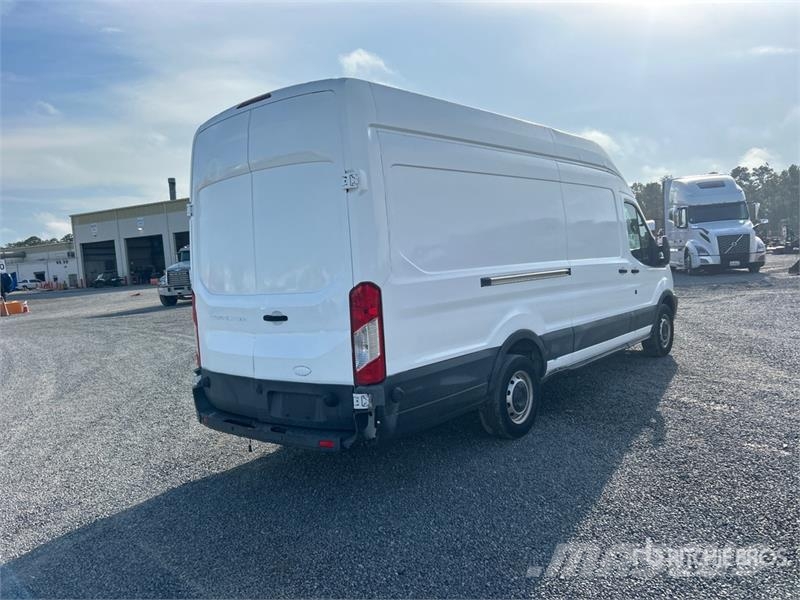 Ford Transit 250 Cargo Van Utilitara