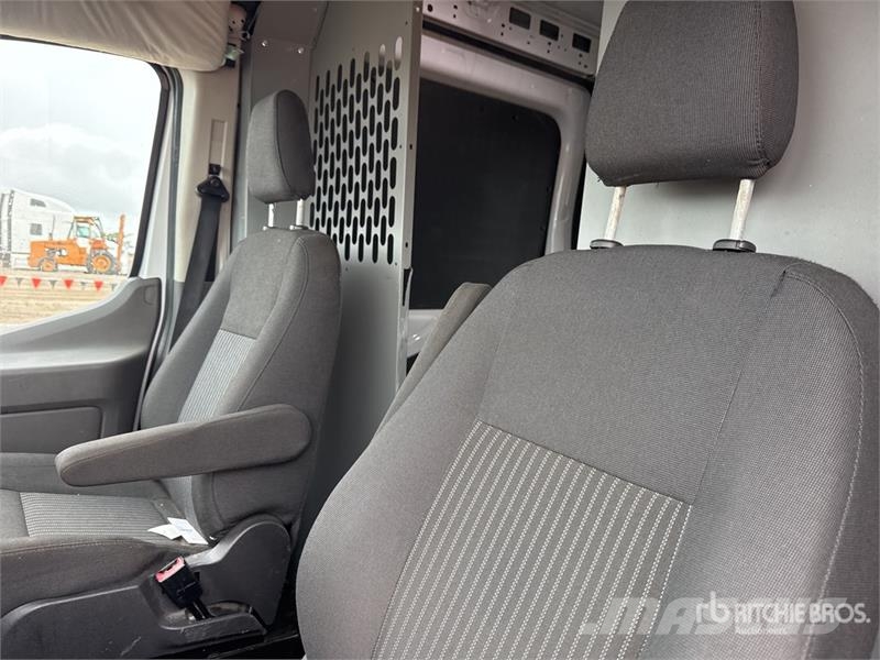 Ford Transit 250 Cargo Van Dostavna vozila / kombiji