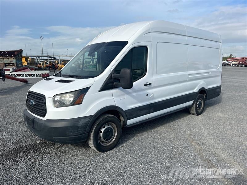 Ford Transit 250 Cargo Van Utilitara