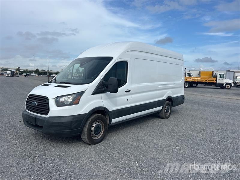 Ford Transit 250 Cargo Van Utilitara