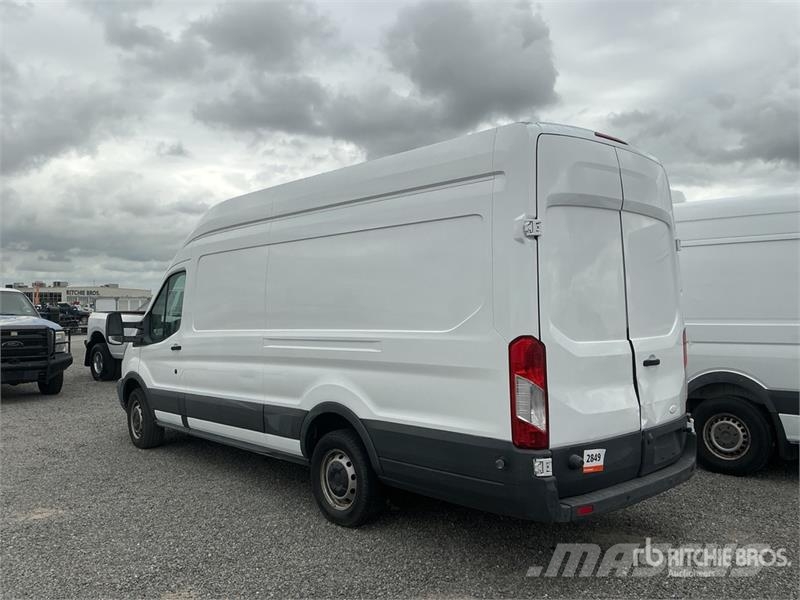Ford Transit 250 Cargo Van (Inoperable) Furgonetas cerradas