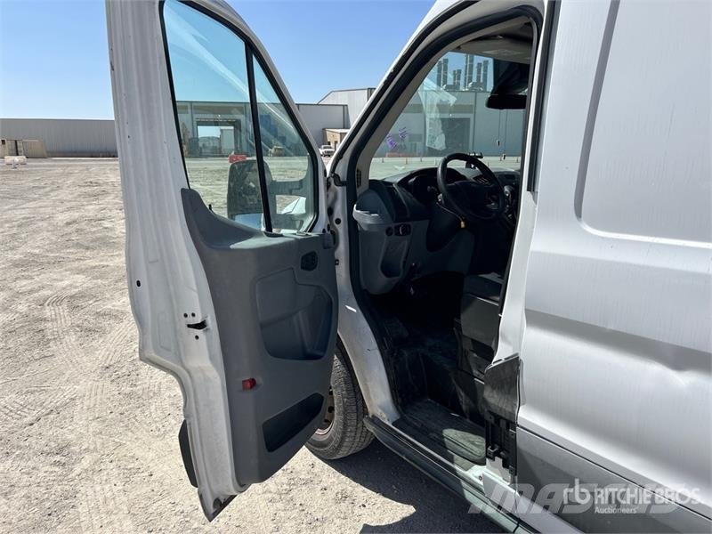 Ford Transit 250 Cargo Van Krovininiai furgonai