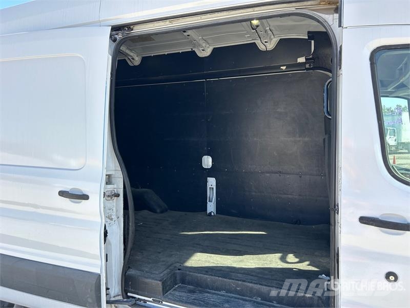 Ford Transit 250 Cargo Van Krovininiai furgonai