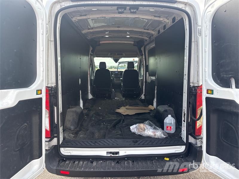 Ford Transit 250 Cargo Van Dostavna vozila / kombiji