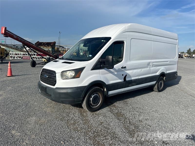 Ford Transit 250 Cargo Van Utilitara